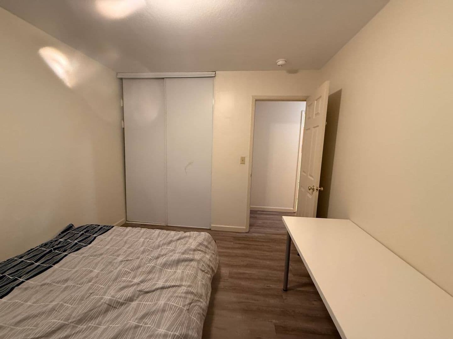 Berkeley Apartment: 2140 Roosevelt Avenue