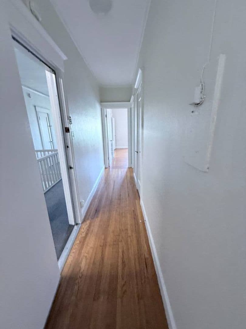 Berkeley Apartment: 2320 Haste St. Apt 9