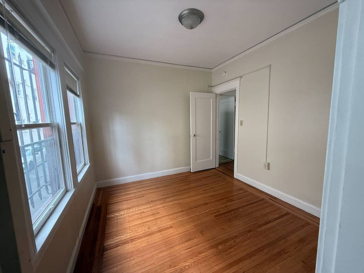 Berkeley Apartment: 2320 Haste St. Apt 1