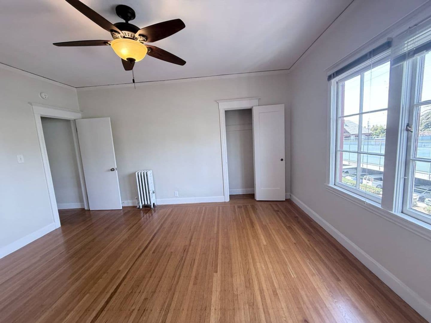 Berkeley Apartment: 2320 Haste St. Apt 9