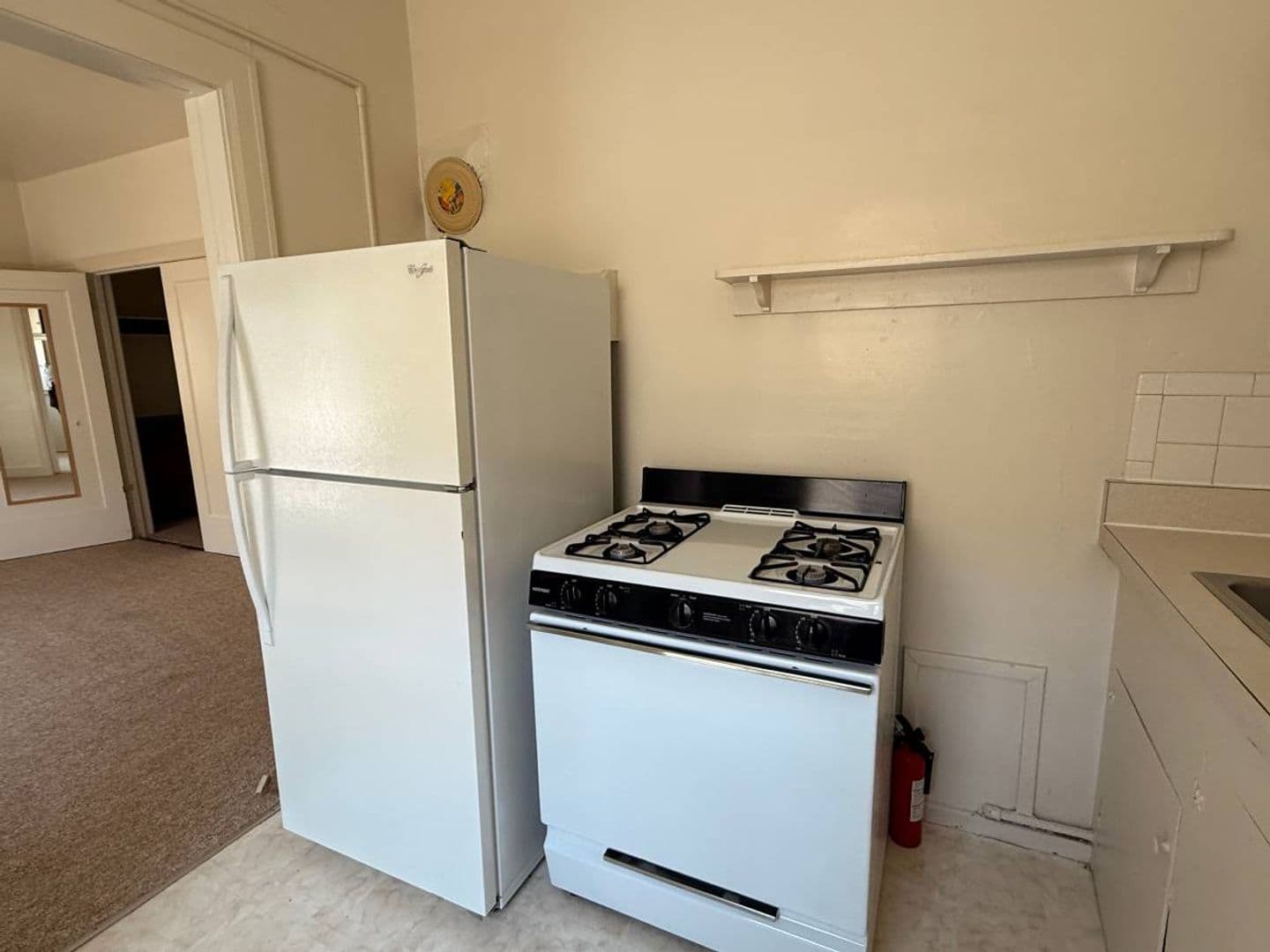Berkeley Apartment: 2322 Haste St. Apt 27