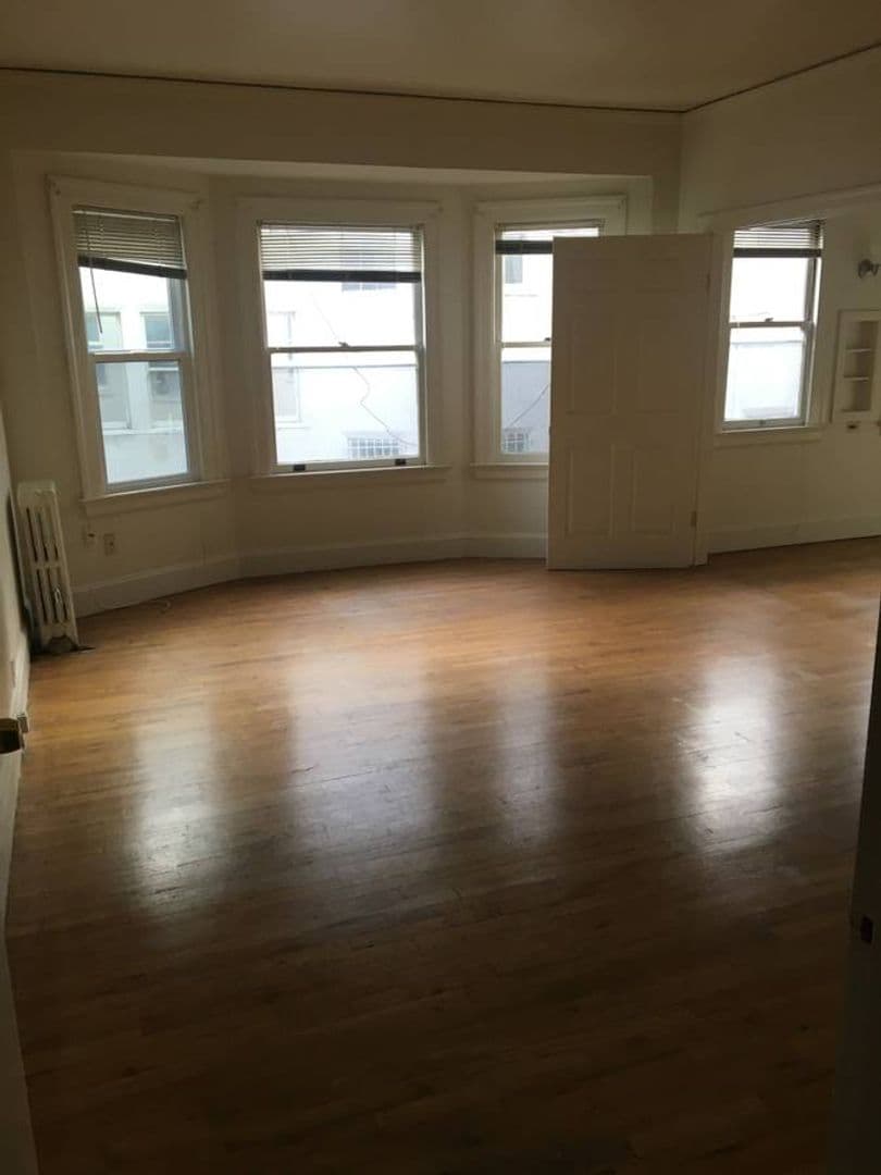 Berkeley Apartment: 2533 Durant Ave. Apt 4