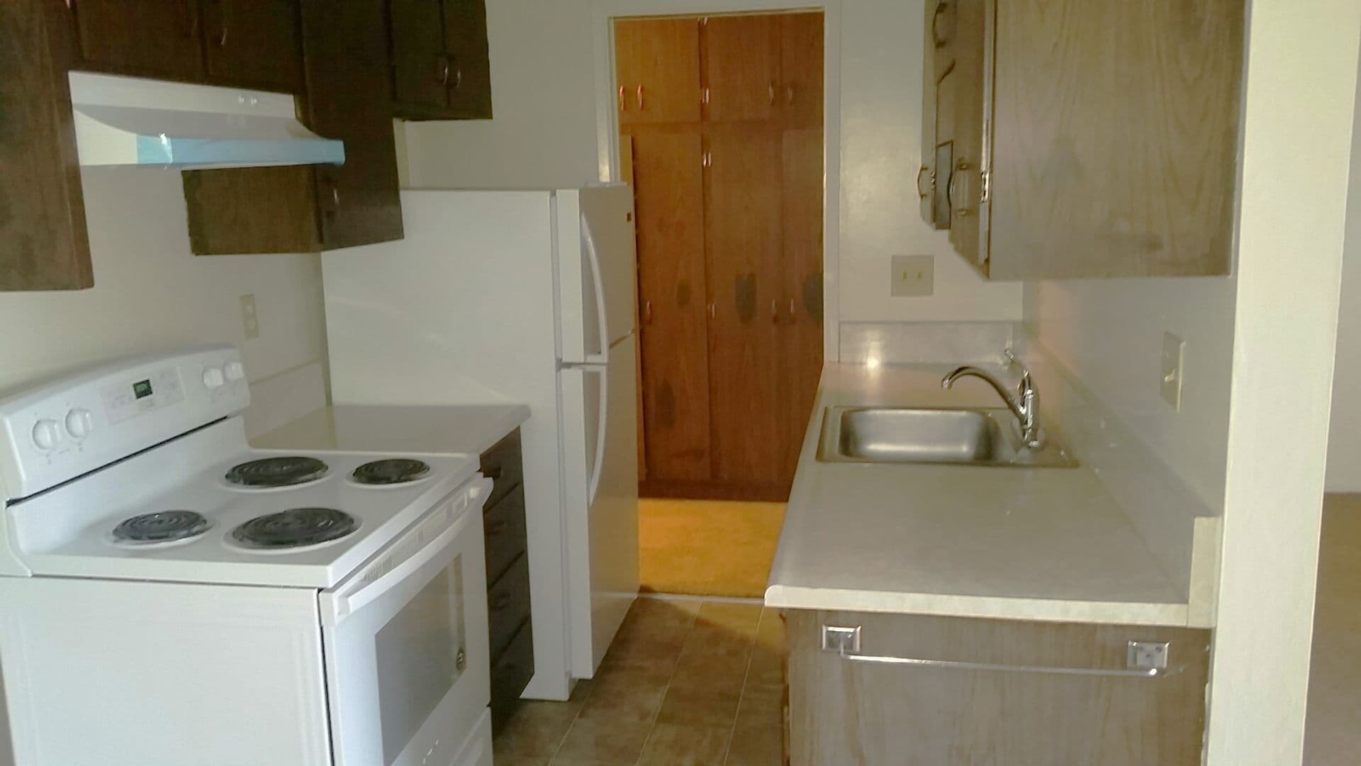 Berkeley Apartment: 2724 Channing Way