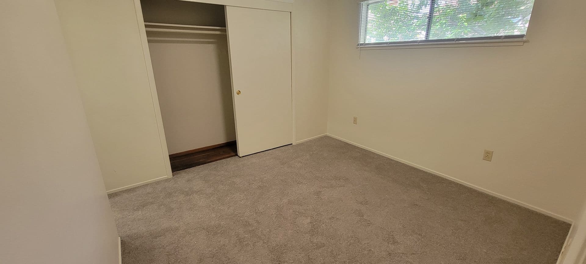 Berkeley Apartment: 1932 Haste St. Apt 9