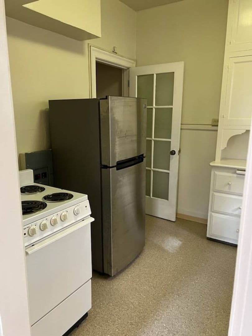 Berkeley Apartment: 2533 Durant Ave. Apt 6
