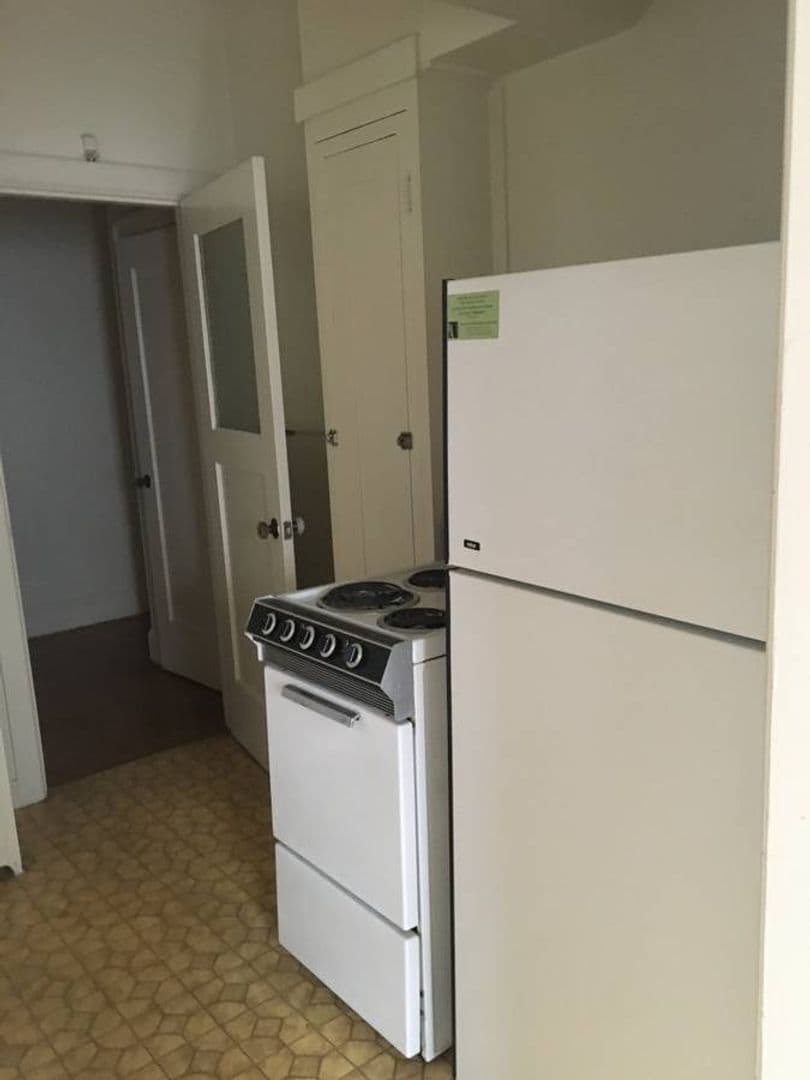 Berkeley Apartment: 2533 Durant Ave. Apt 4
