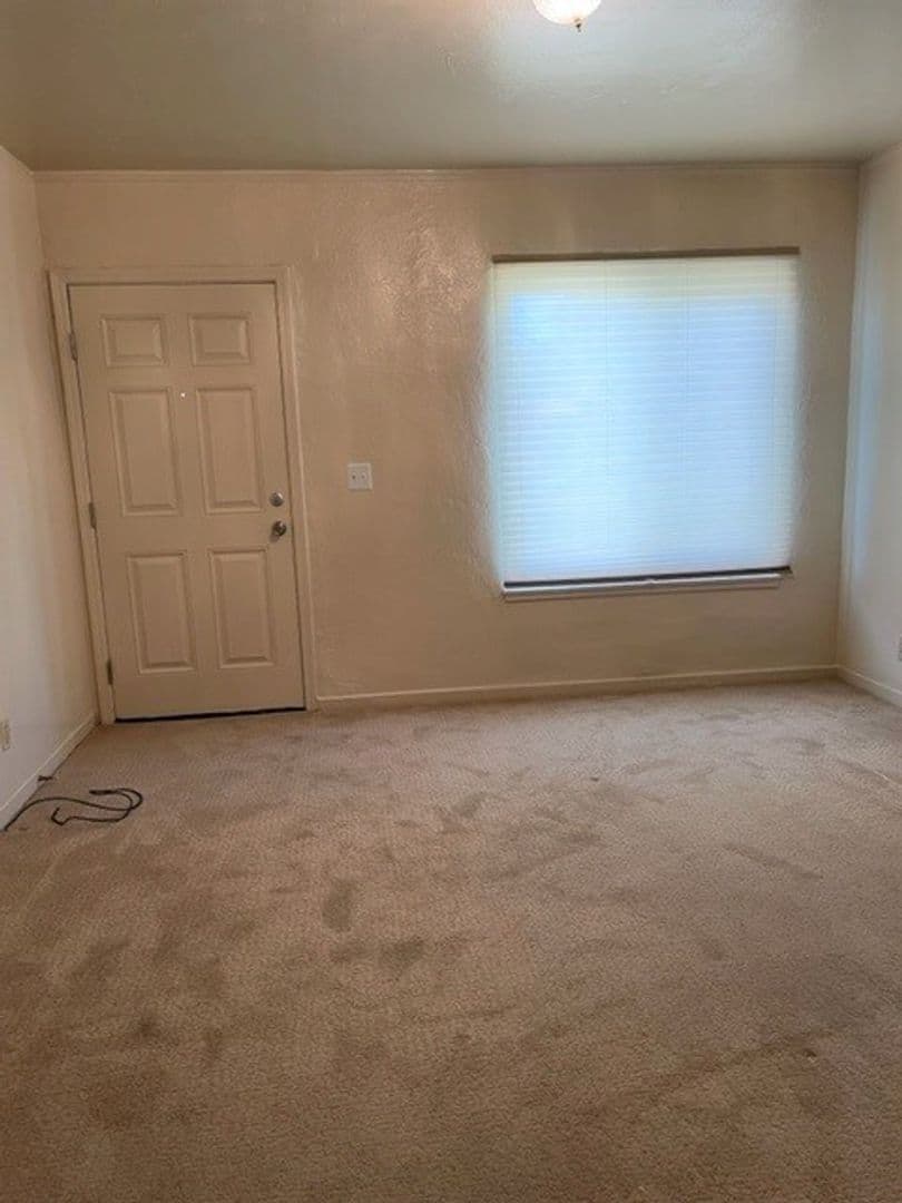 Berkeley Apartment: 2609 Sacramento Street