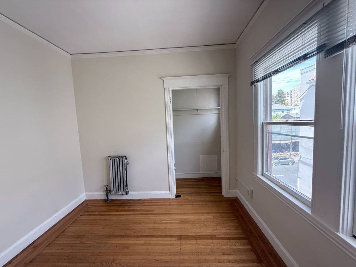Berkeley Apartment: 2320 Haste St. Apt 9