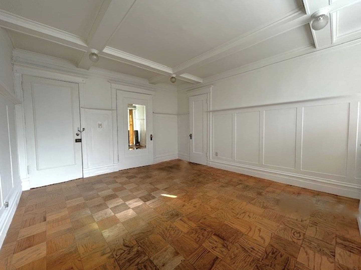 Berkeley Apartment: 2437 Shattuck Ave. Apt 17