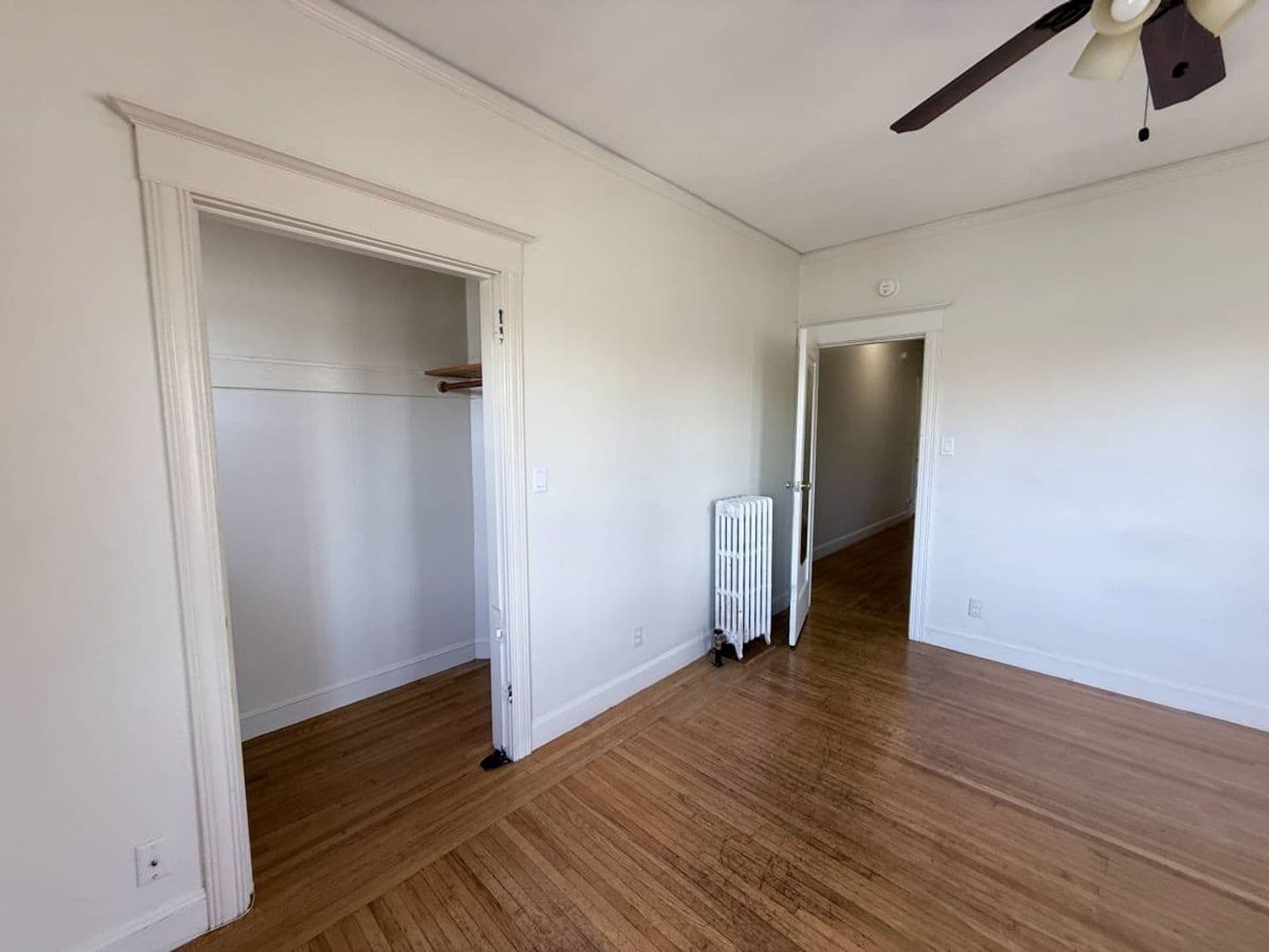 Berkeley Apartment: 2320 Haste St. Apt 18