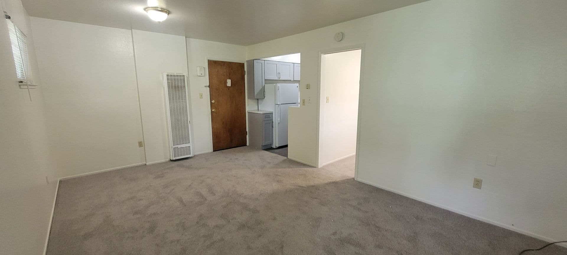 Berkeley Apartment: 1932 Haste St. Apt 9