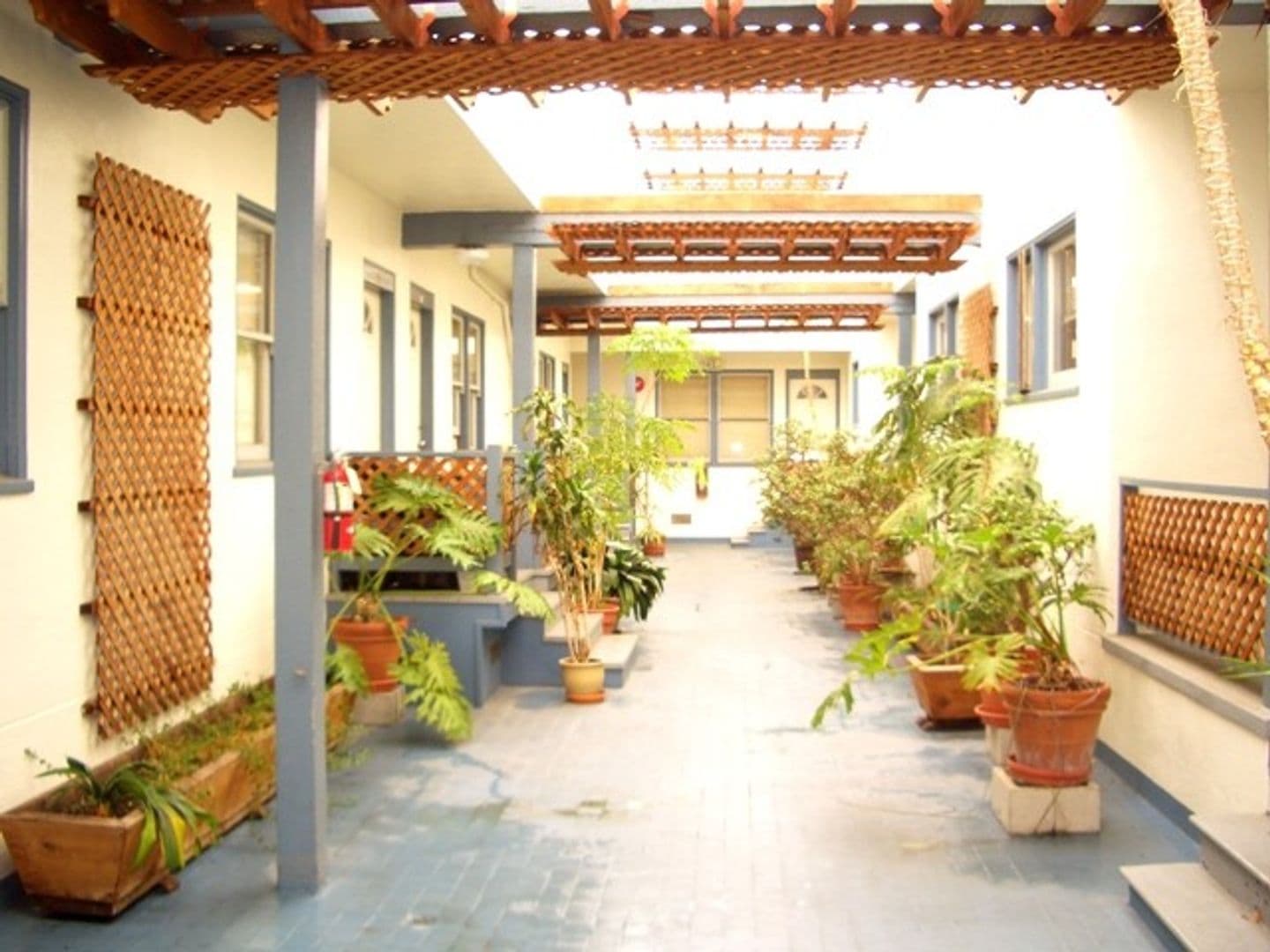 Berkeley Apartment: 1716 University Ave Apt 20