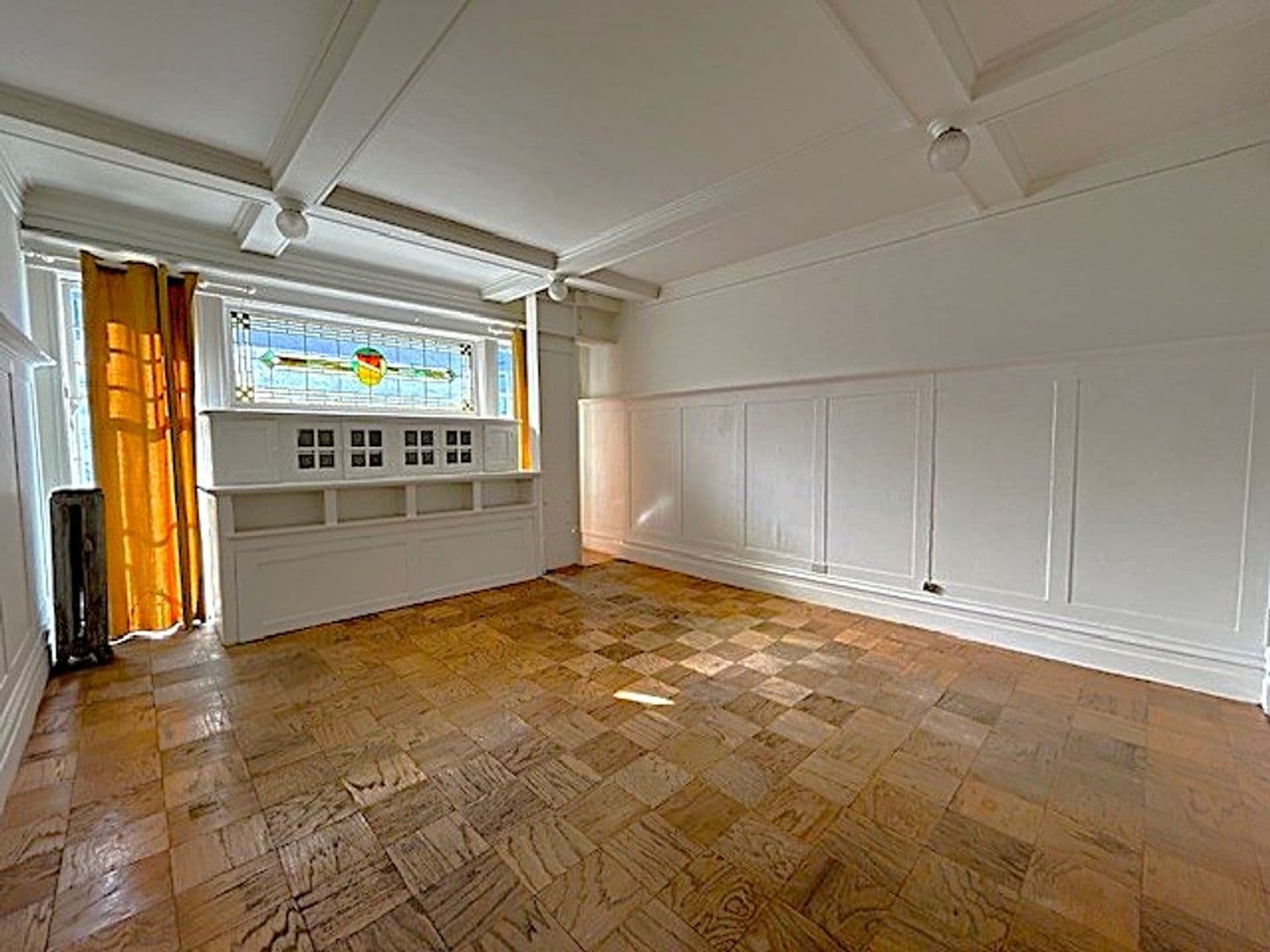 Berkeley Apartment: 2437 Shattuck Ave. Apt 17