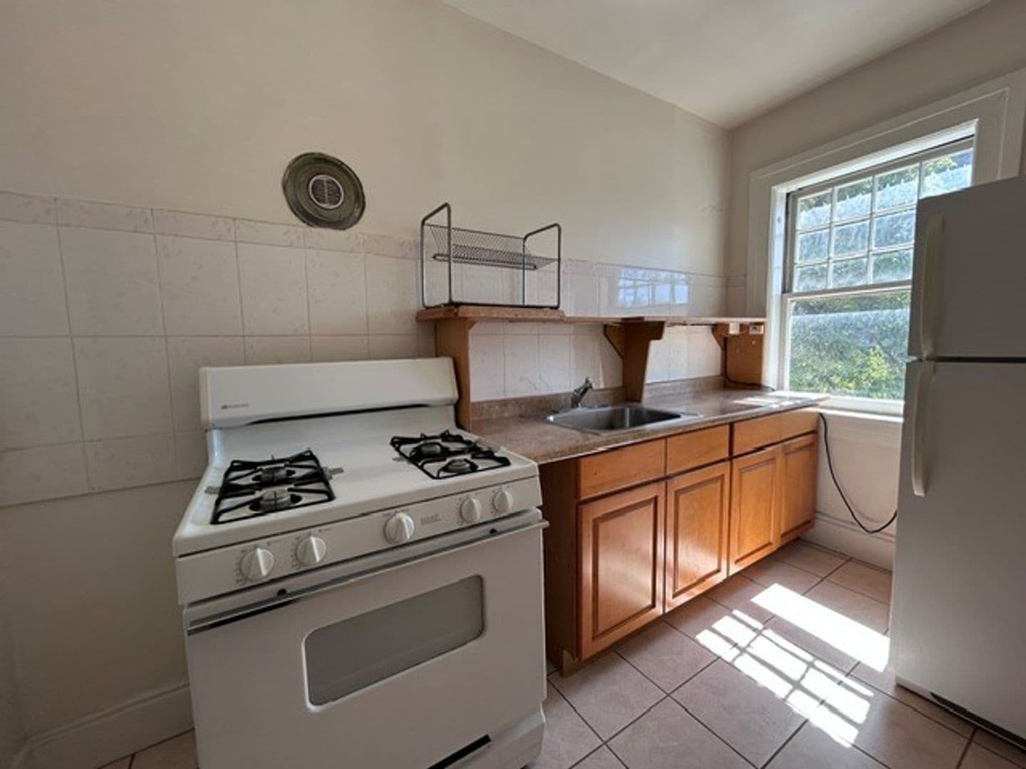 Berkeley Apartment: 2437 Shattuck Ave.  4