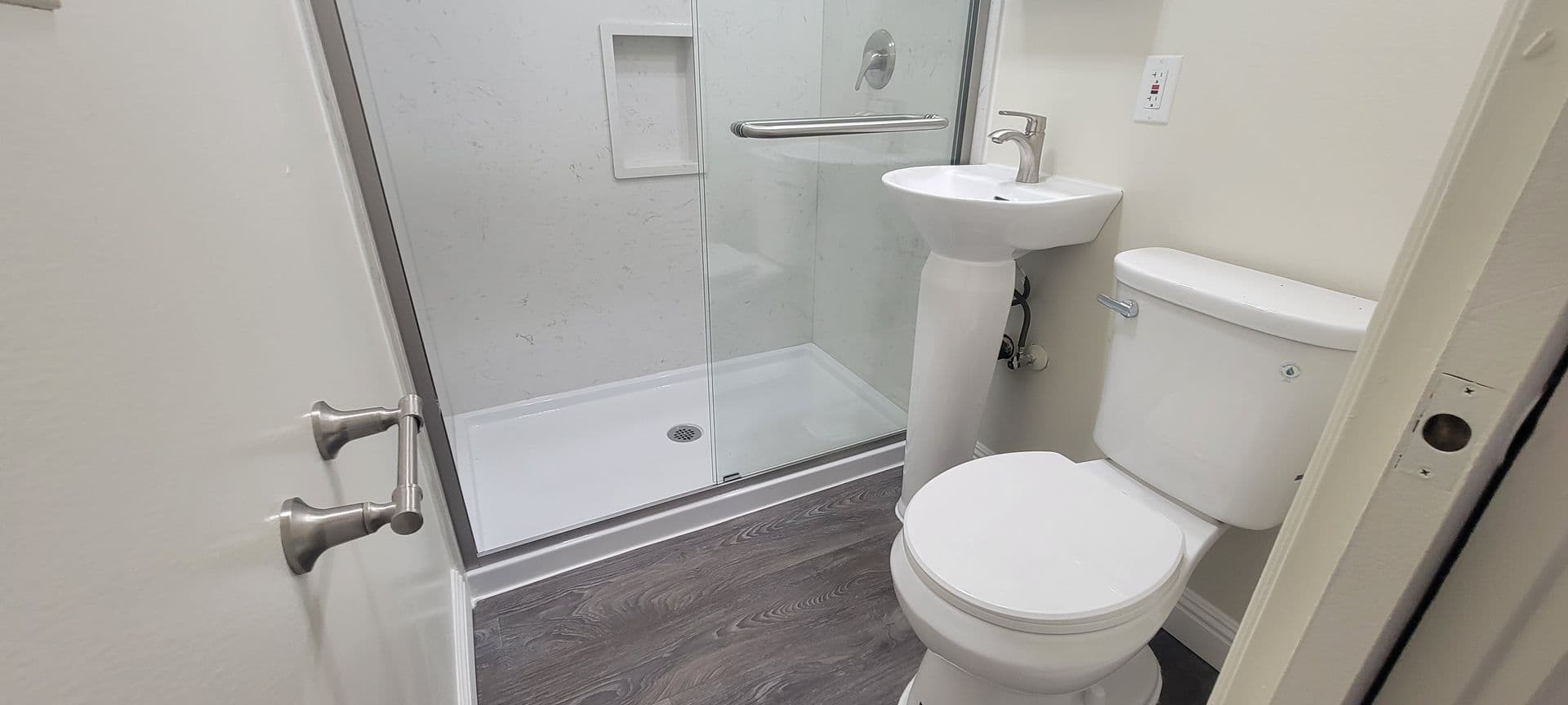 Berkeley Apartment: 1932 Haste St. Apt 9