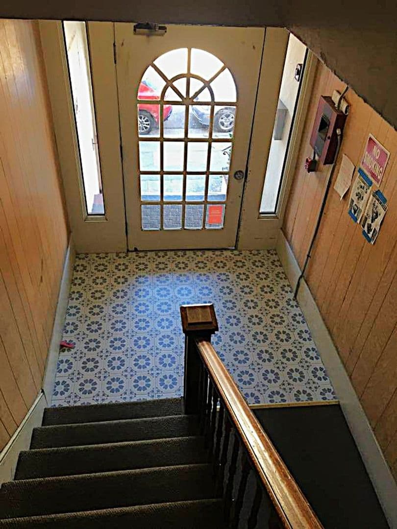 Berkeley Apartment: 2320 Haste St. Apt 12