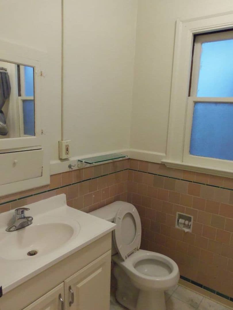 Berkeley Apartment: 2533 Durant Ave. Apt 6