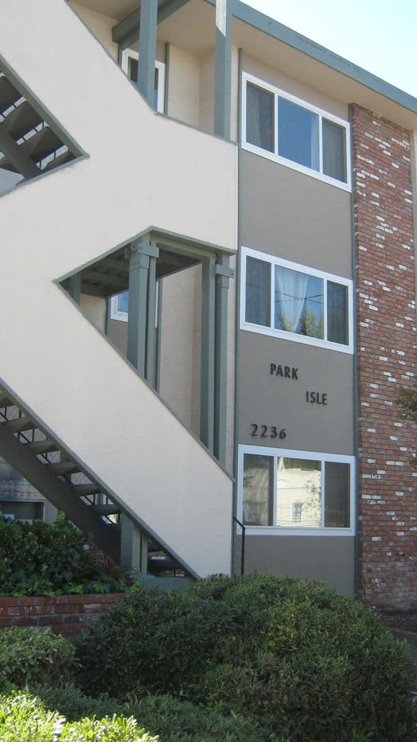 Alameda Apartment: 2236 Lincoln Ave F