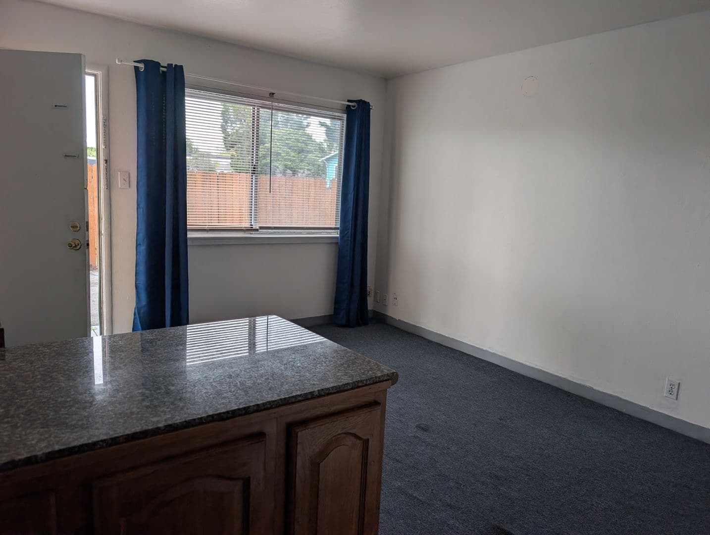 Berkeley Apartment: 1213 San Pablo Ave  #102