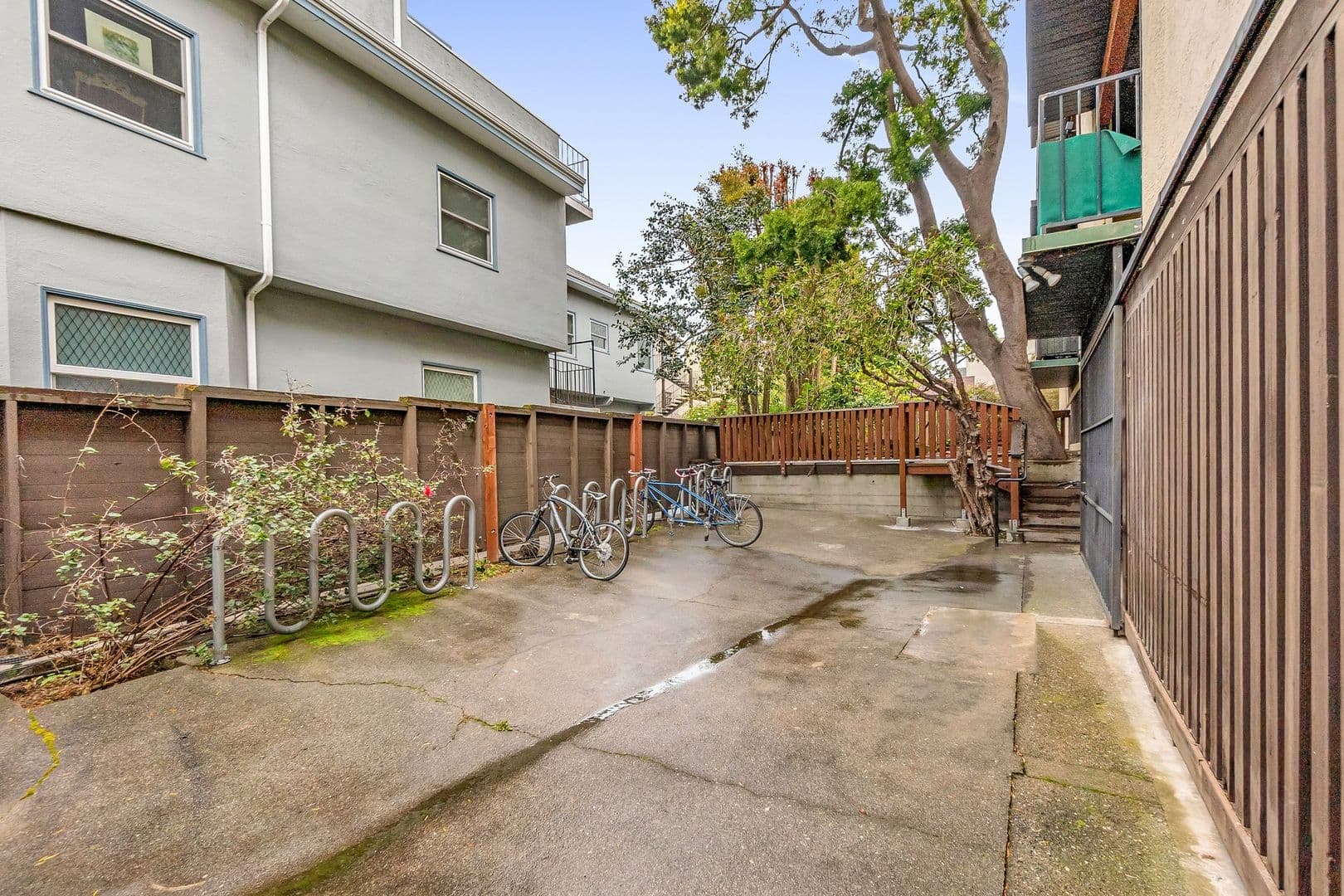 Berkeley Apartment: 1550 Walnut St Apt 01