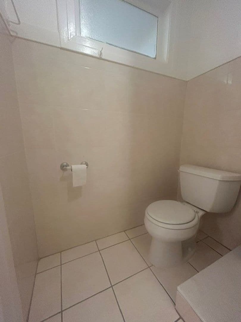 Berkeley Apartment: 2437 Shattuck Ave. #20