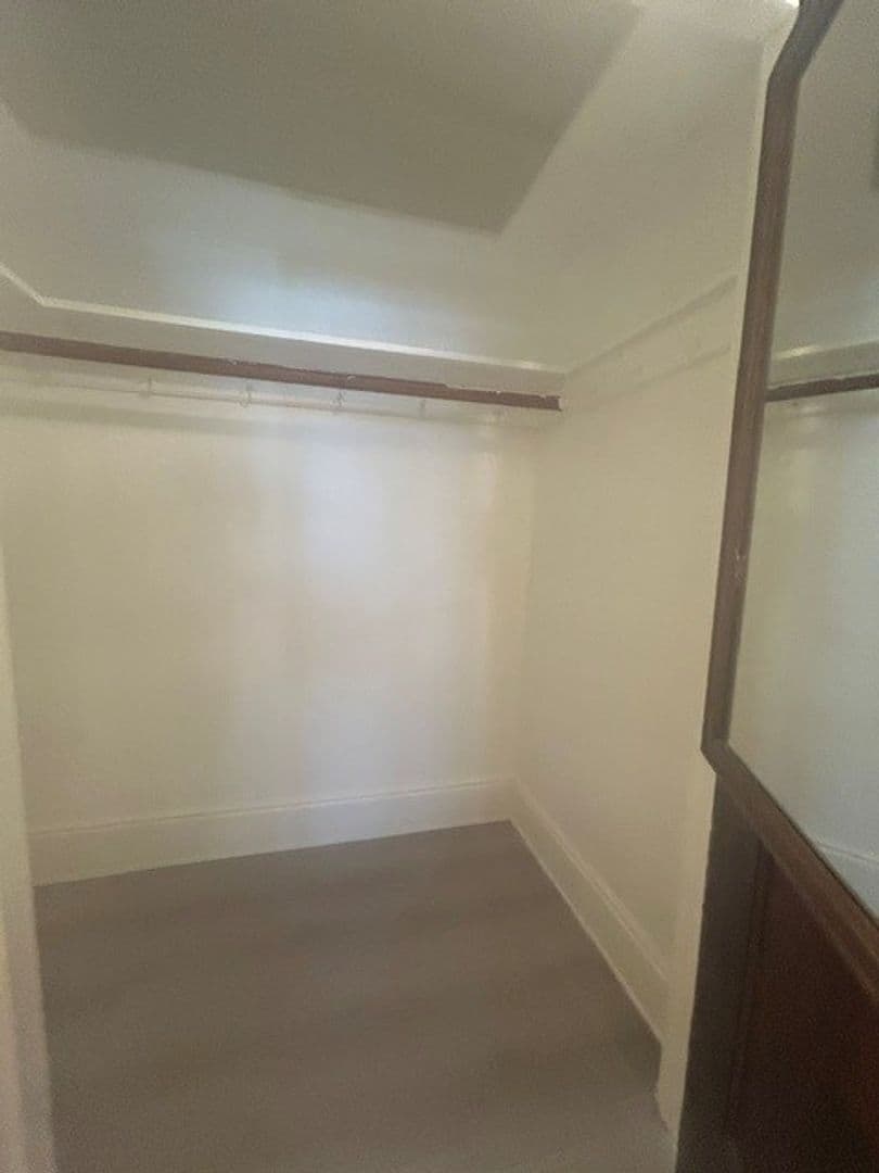 Berkeley Apartment: 2437 Shattuck Ave. #20