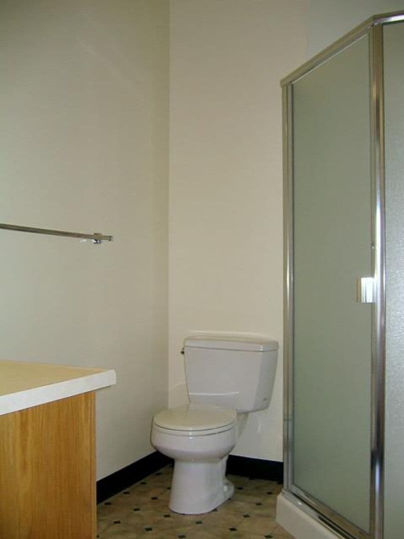 Berkeley Apartment: 2185 Dwight Way, Apt 4