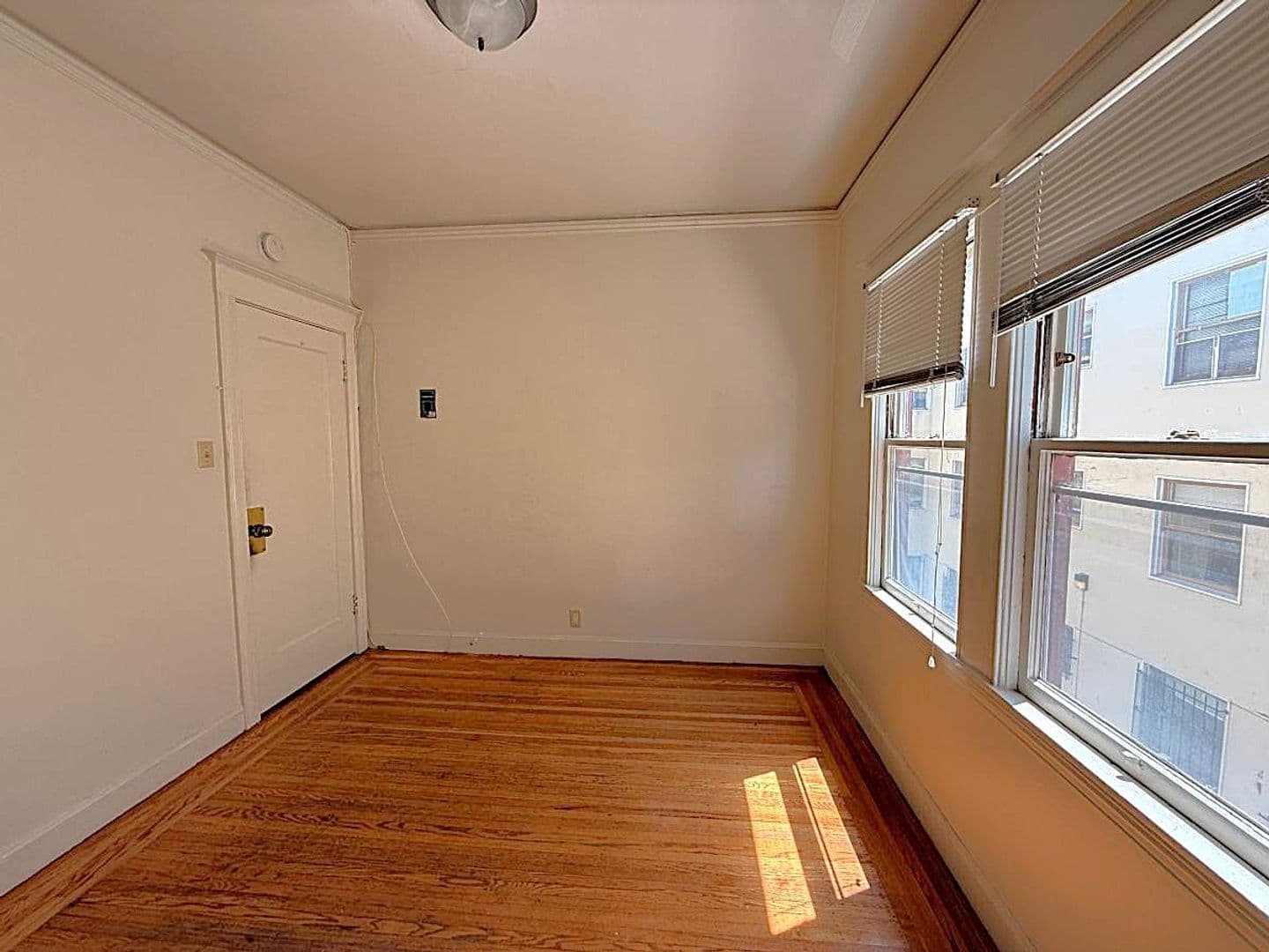 Berkeley Apartment: 2320 Haste St. Apt 12