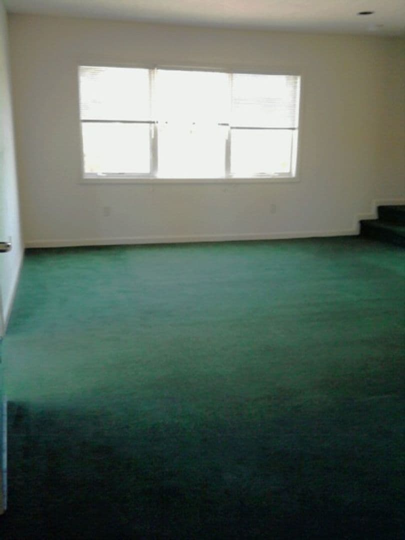 Berkeley Apartment: 2185 Dwight Way, Apt 3