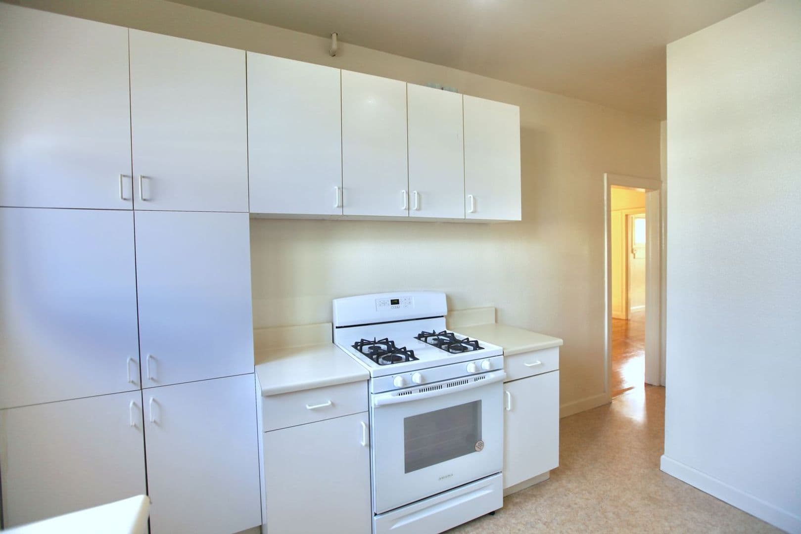 Berkeley Apartment: 2337 Prince St.