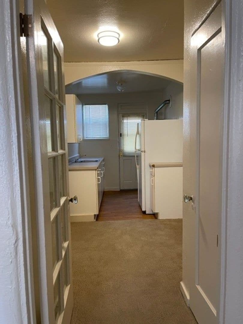 Berkeley Apartment: 2609 Sacramento Street