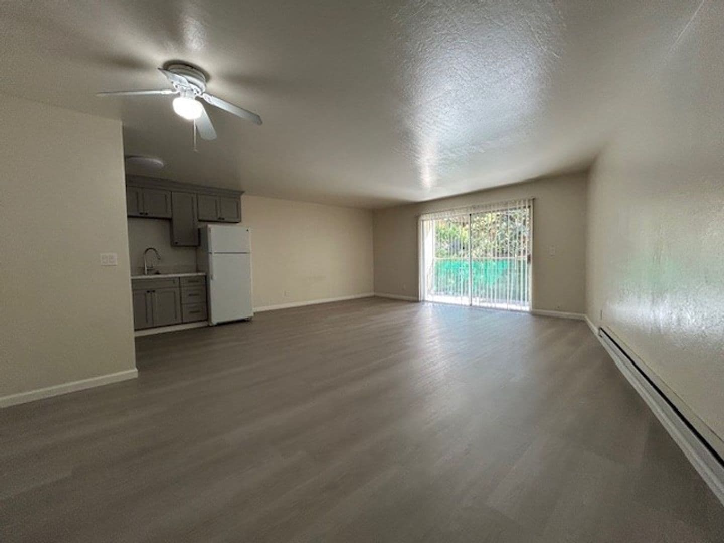 Richmond Apartment: 117 Tewksbury Ave., #06