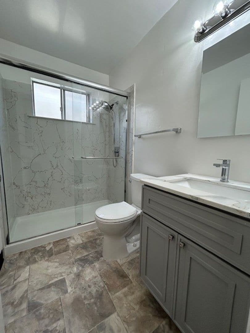Alameda Apartment: 2236 Lincoln Ave F