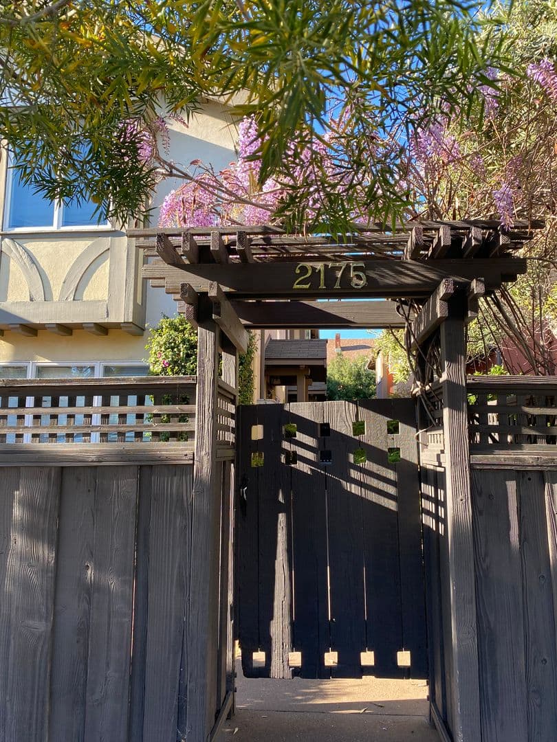 Berkeley Apartment: 2175 Dwight Way, Apt 1