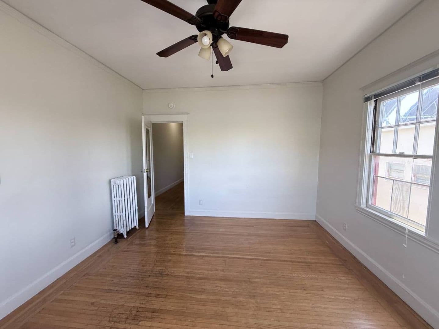 Berkeley Apartment: 2320 Haste St. Apt 18