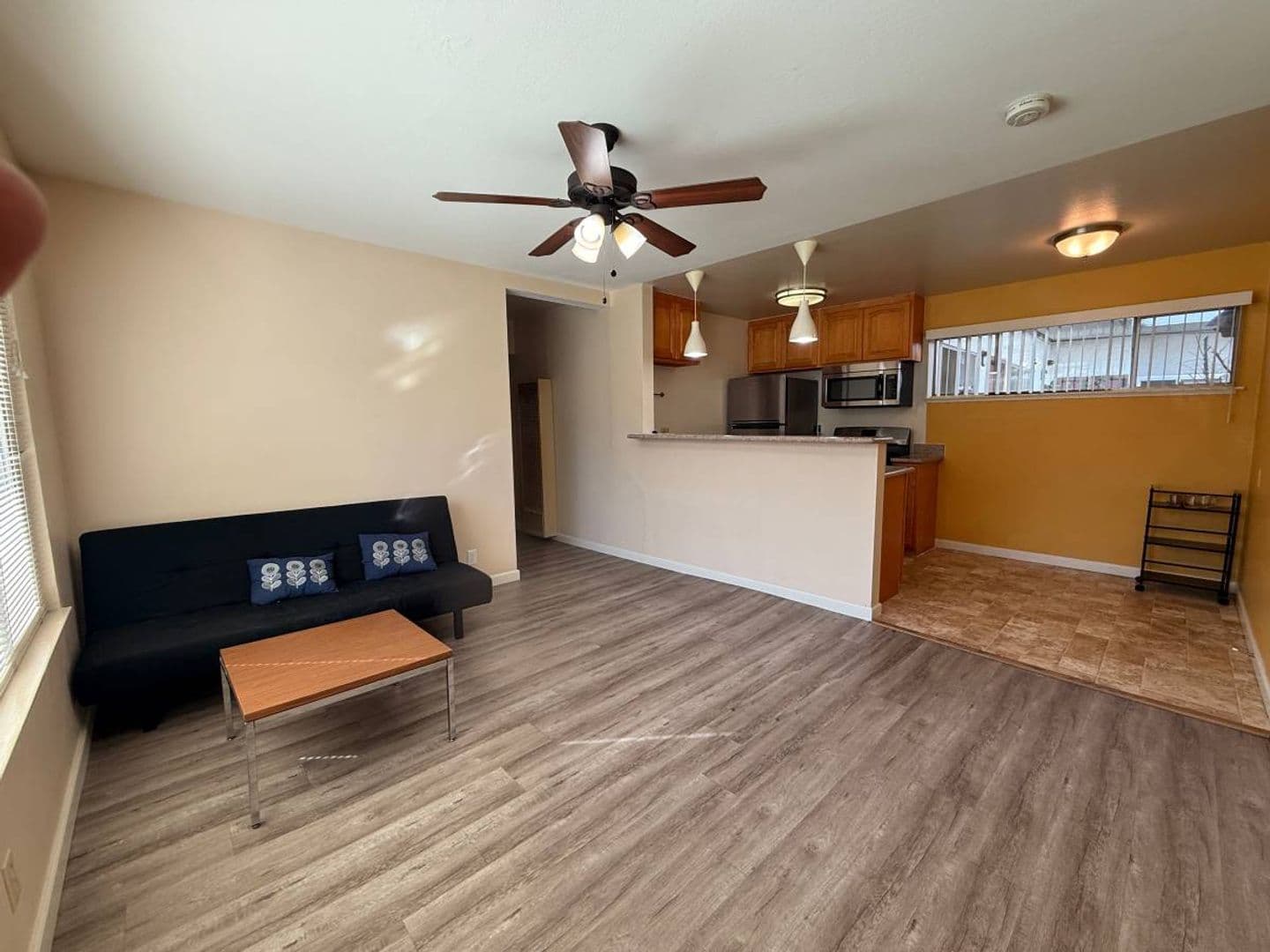 Berkeley Apartment: 2140 Roosevelt Avenue