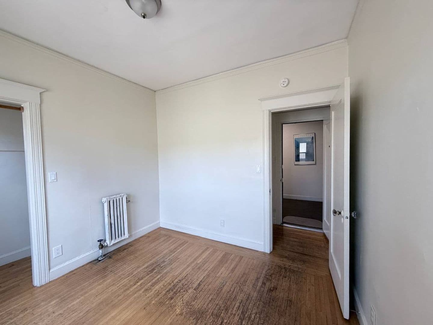 Berkeley Apartment: 2320 Haste St. Apt 18