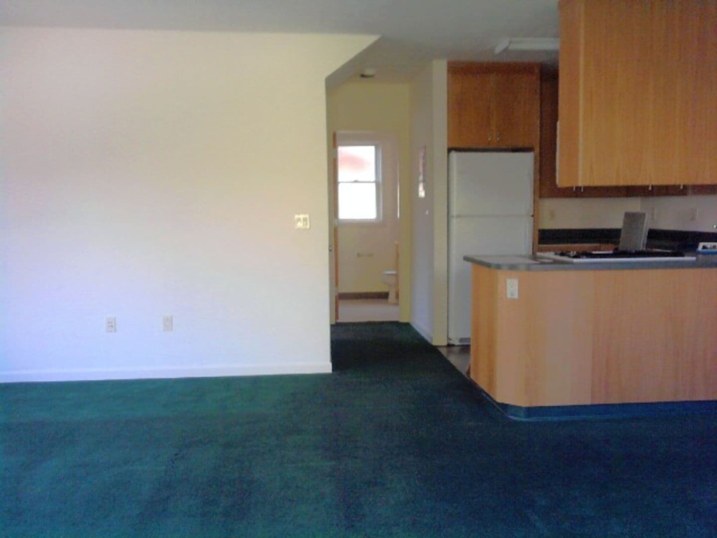 Berkeley Apartment: 2185 Dwight Way, Apt 3