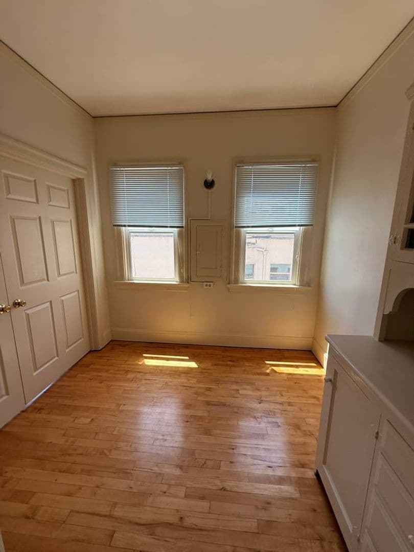 Berkeley Apartment: 2533 Durant Ave. Apt 2