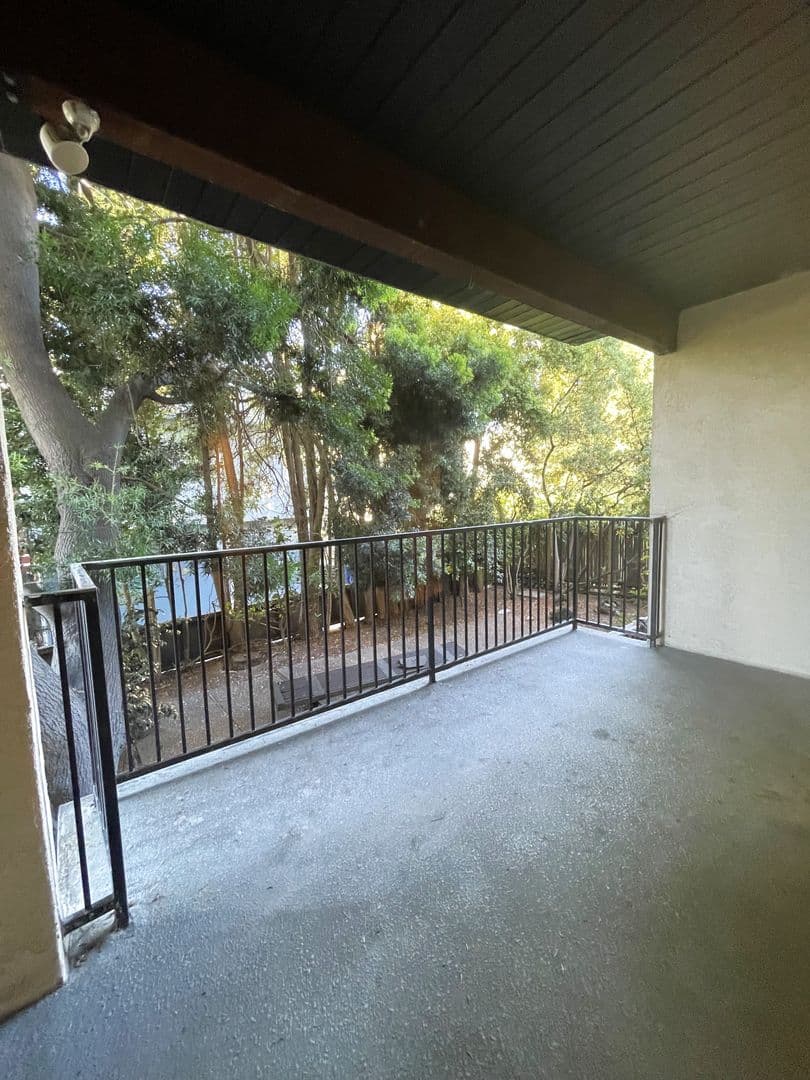 Berkeley Apartment: 1550 Walnut St Apt 03
