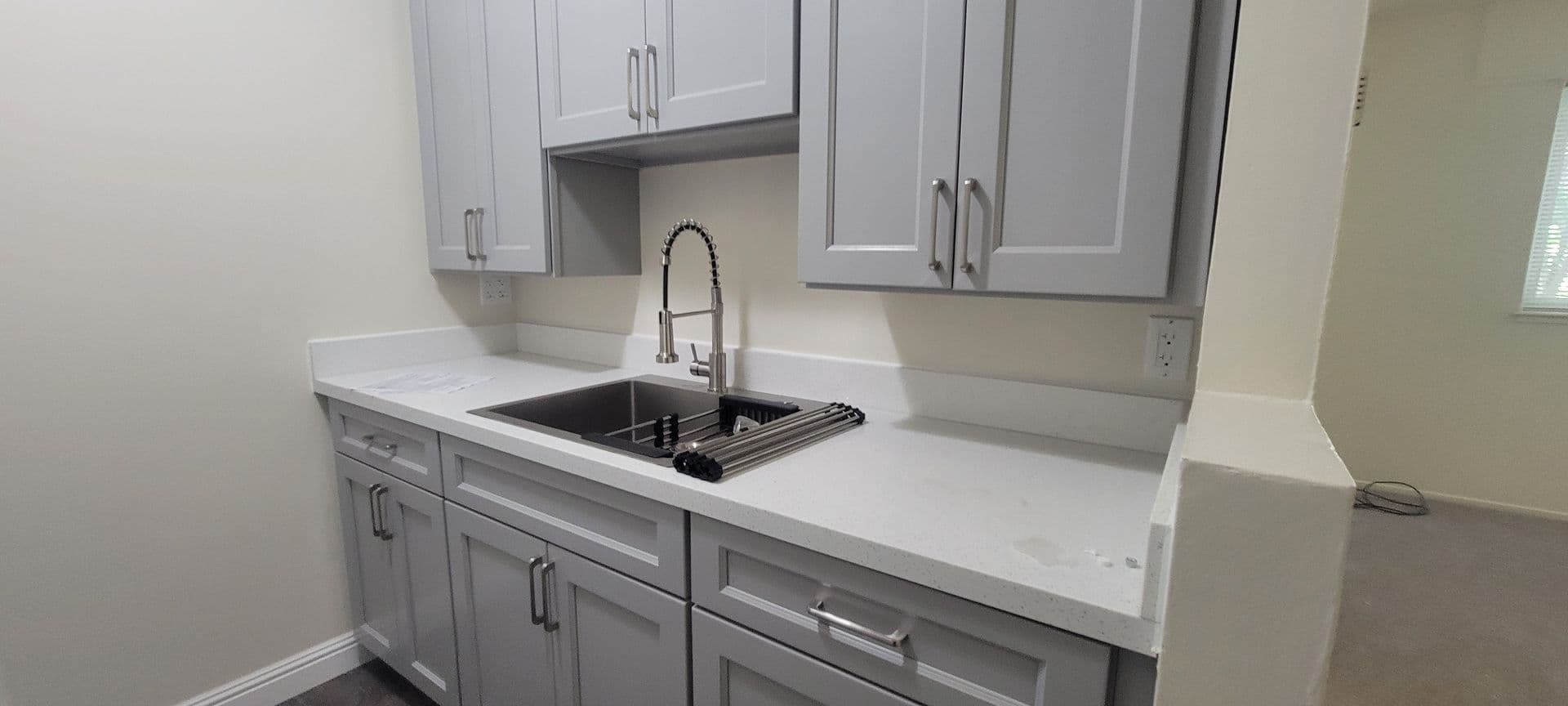 Berkeley Apartment: 1932 Haste St. Apt 9