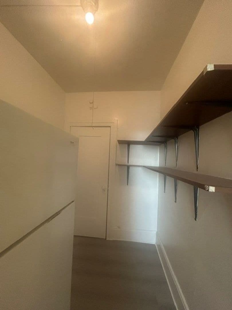 Berkeley Apartment: 2437 Shattuck Ave. #20