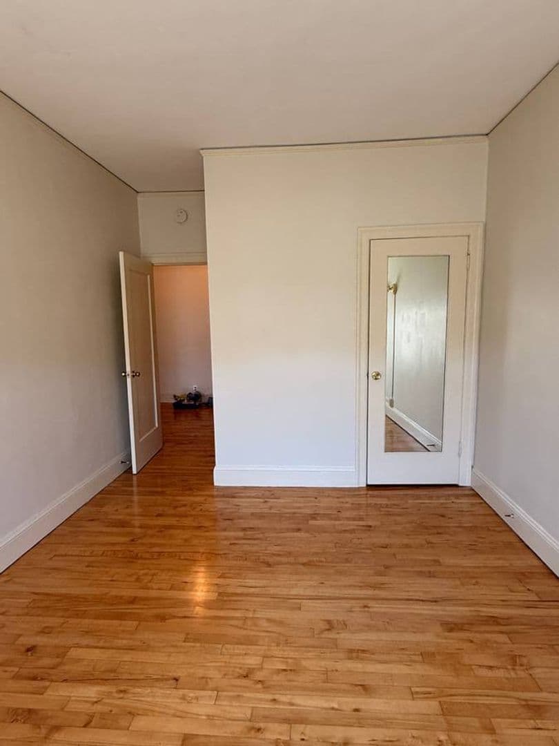 Berkeley Apartment: 2533 Durant Ave. Apt 2