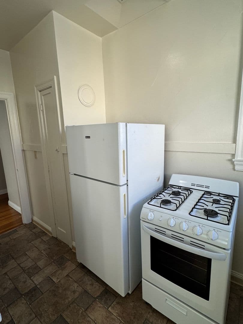 Berkeley Apartment: 1681 Scenic Ave.