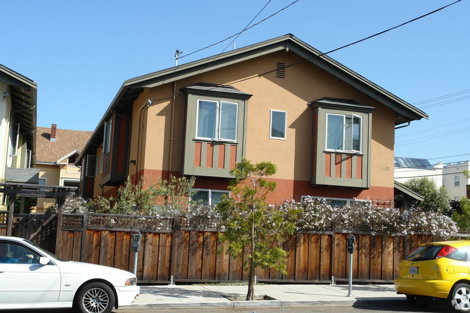 Berkeley Apartment: 2185 Dwight Way, Apt 4