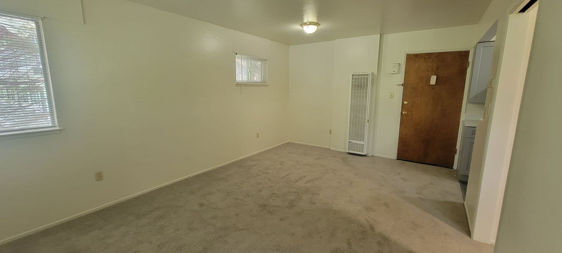 Berkeley Apartment: 1932 Haste St. Apt 9