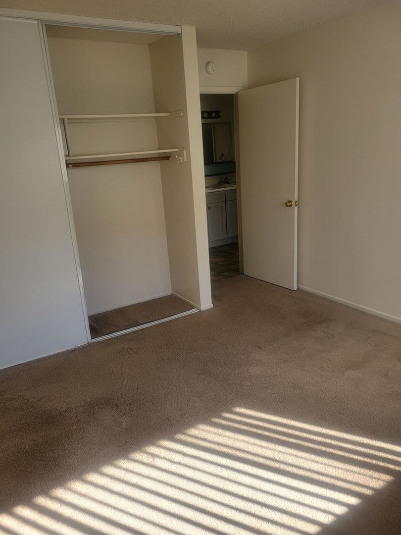 Berkeley Apartment: 2724 Channing Way