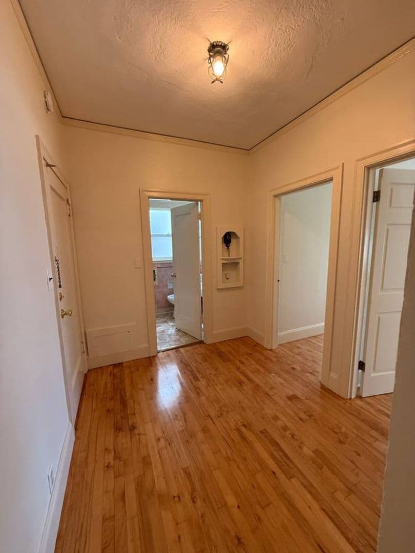 Berkeley Apartment: 2533 Durant Ave. Apt 2