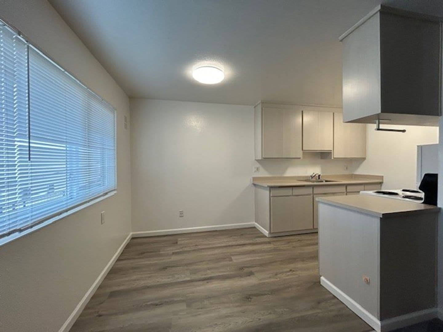 Alameda Apartment: 2236 Lincoln Ave F