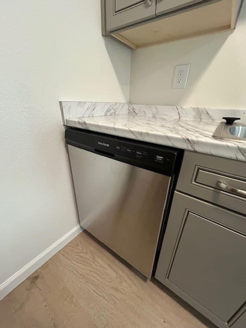 El Cerrito Apartment: 3419 Carlson Blvd.